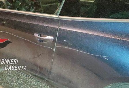 PARETE E TRENTOLA:SORPRESO A DANNEGGIARE CON FORBICE AUTO IN SOSTA