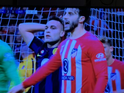 Lautaro Martinez dopo aver sbagliato il rigore