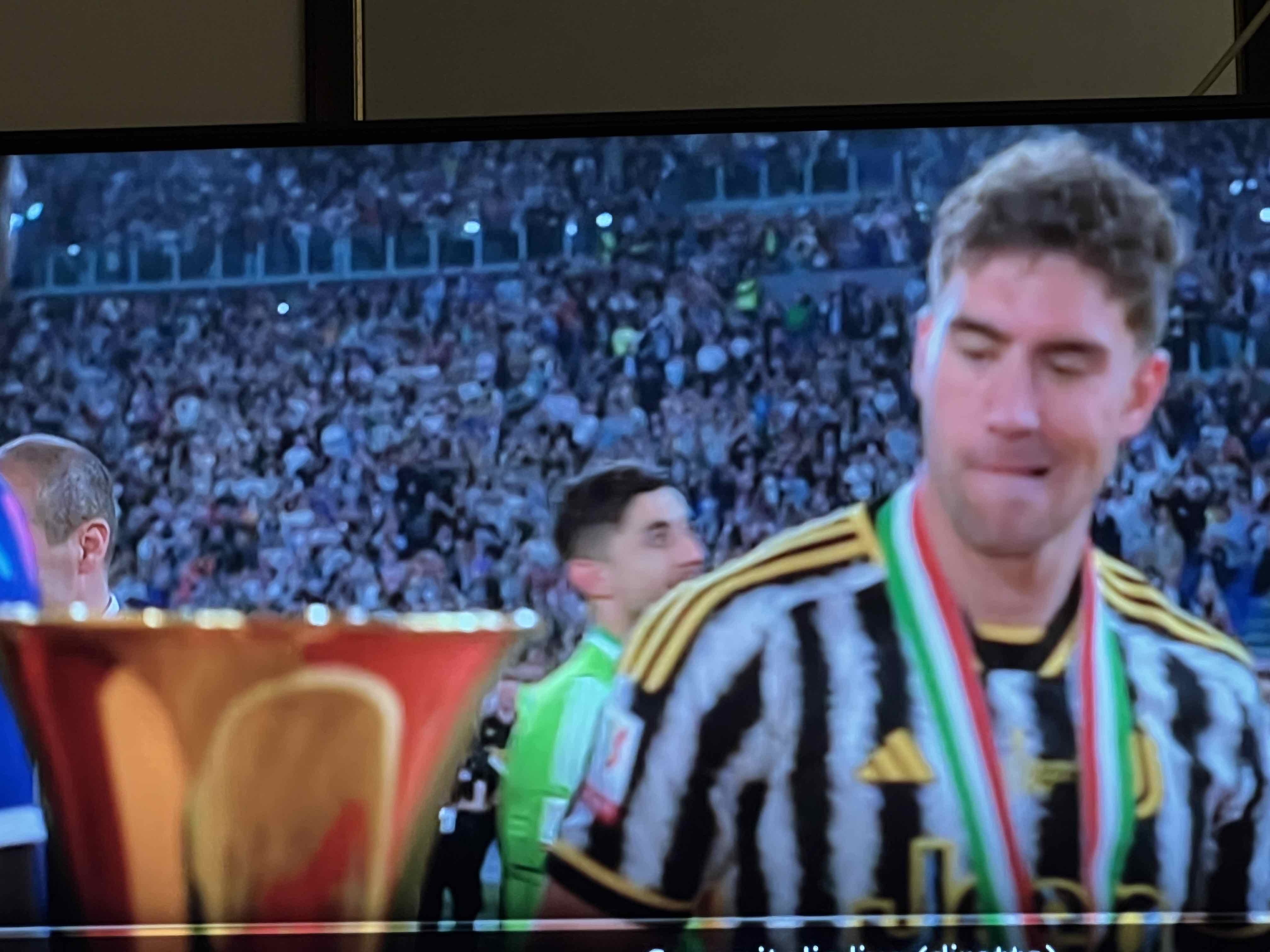 VLAHOVIC STRATOSFERICO-JUVE IN PARADISO