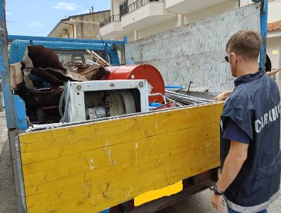 CARABINIERI MARCIANISE BLOCCANO RIFIUTI SPECIALI FERROSI