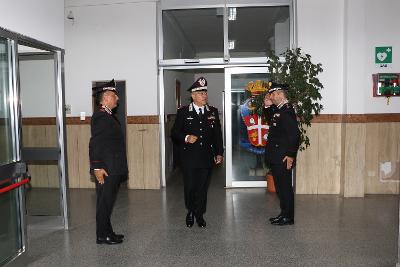 Il saluto all'arrivo del Gen. Canio La Gala