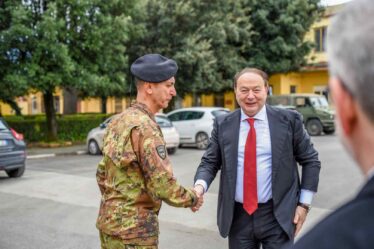 PRESIDENTE OLIVIERO INCONTRA GEN.LA GALA