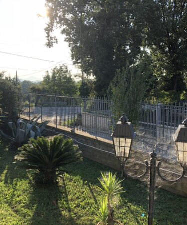 Tanti dossi a Nocelleto-Uno soltanto sulla sp.44  si può?